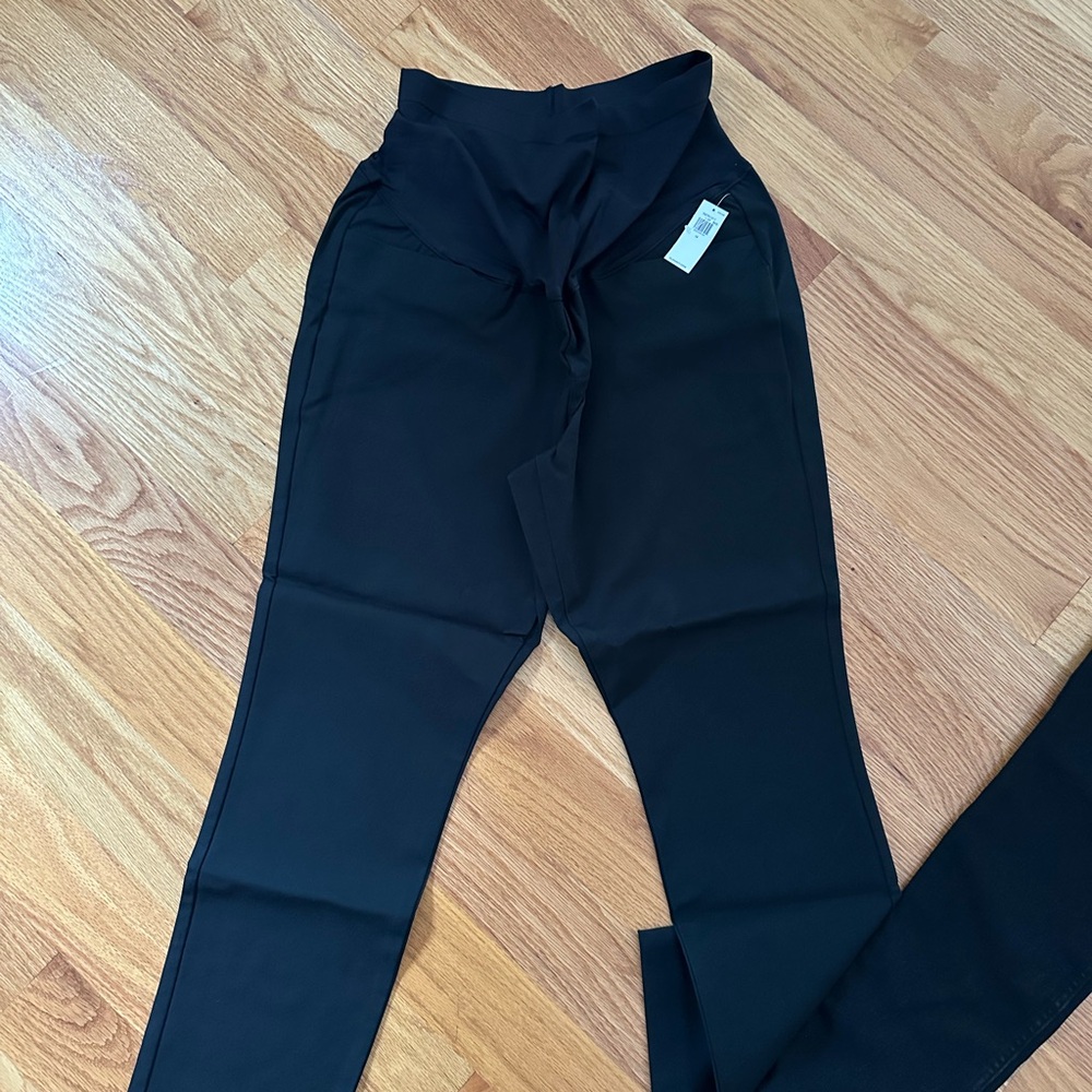 Bundle of 4 Old Navy maternity pants